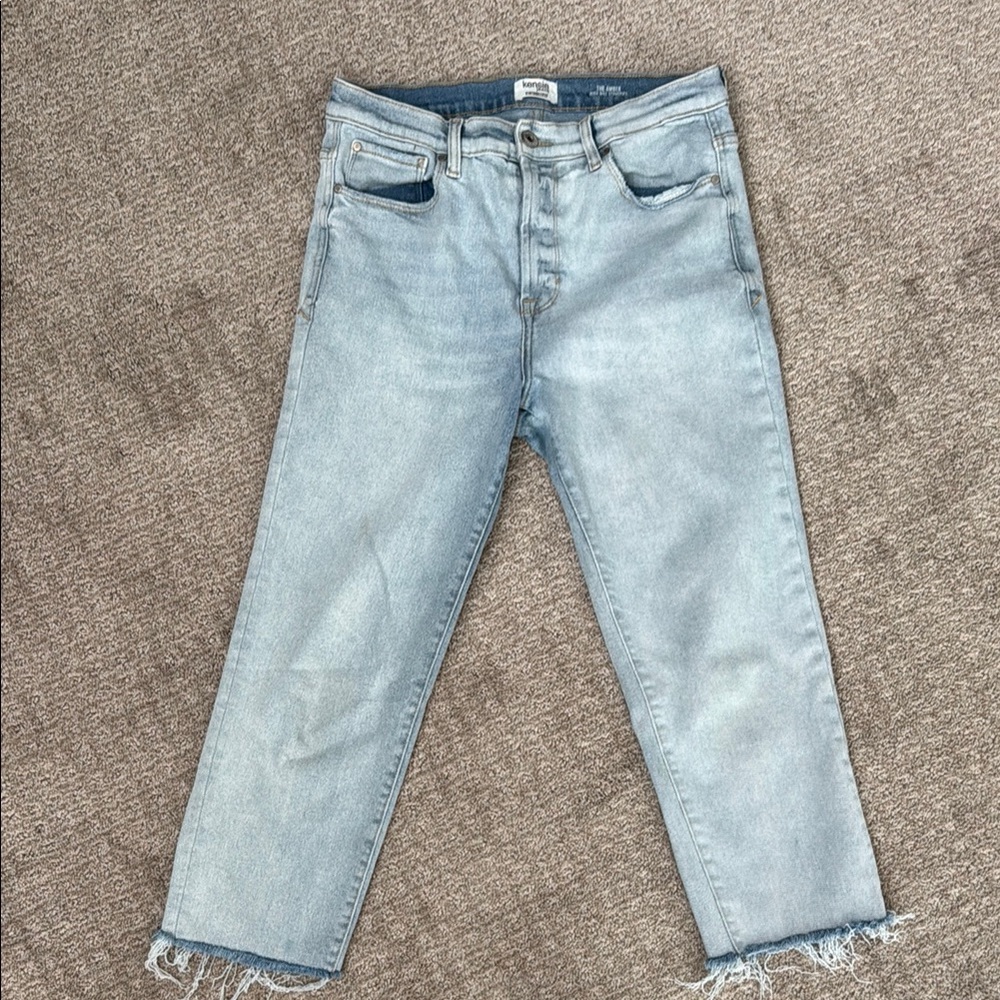 Kensie Blue Cropped Ankle Jeans with Relaxed Fit